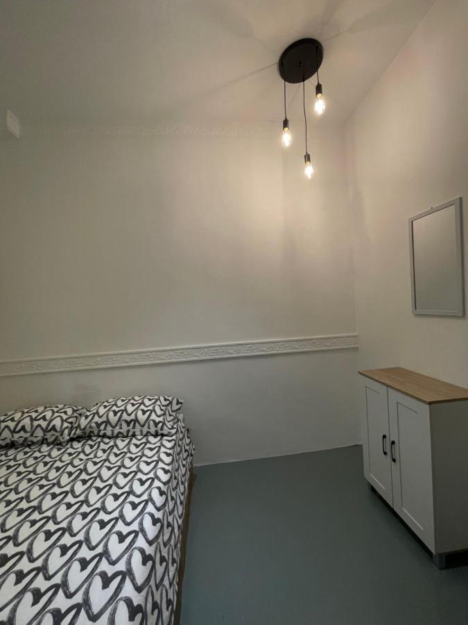Guest House "Feel At Home" Near A Famosa Fortress & Stadhuys Malacca Exteriör bild
