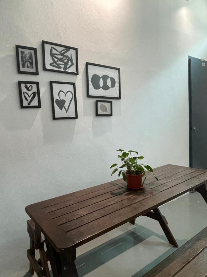 Guest House "Feel At Home" Near A Famosa Fortress & Stadhuys Malacca Exteriör bild