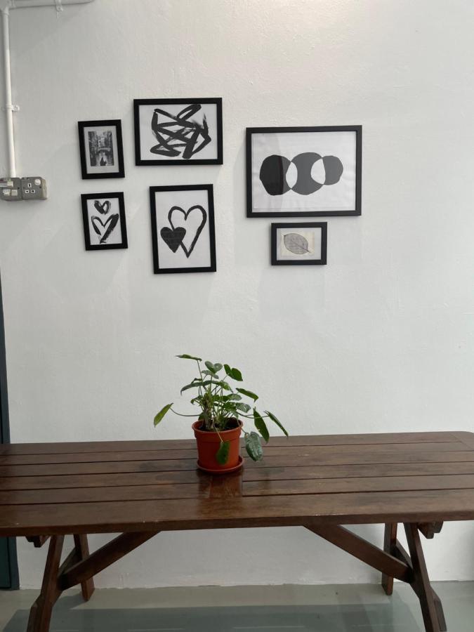 Guest House "Feel At Home" Near A Famosa Fortress & Stadhuys Malacca Exteriör bild